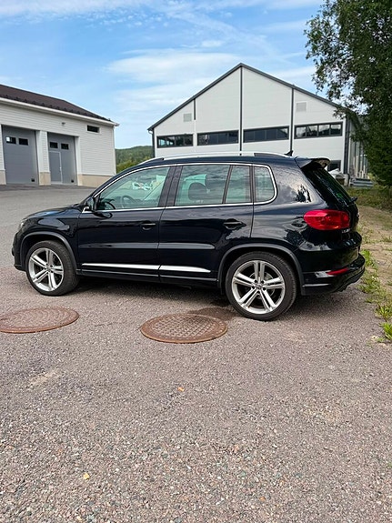 Volkswagen Tiguan 4 of 30