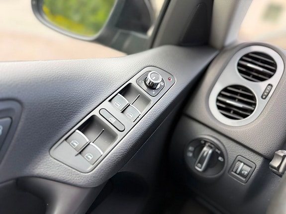 Volkswagen Tiguan 23 of 30
