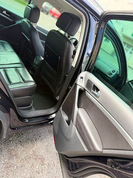 Volkswagen Tiguan 10 of 30