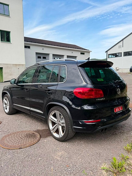 Volkswagen Tiguan 5 of 30