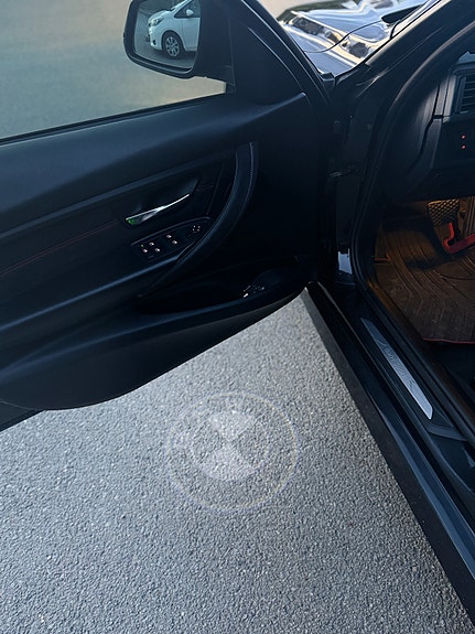 BMW 320d 14 of 14