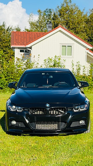 BMW 320d 2 of 14
