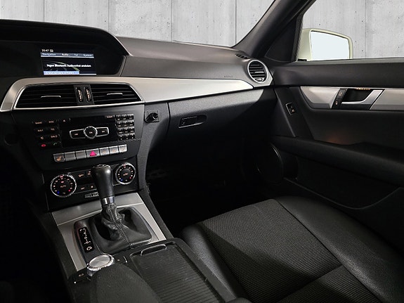 Mercedes-Benz C250 20 of 30