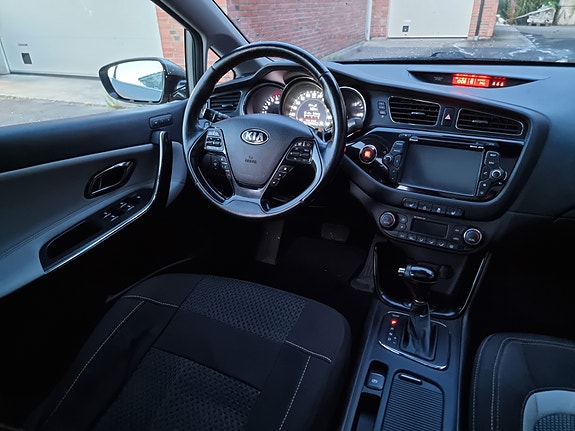 Kia Ceed 30 of 30