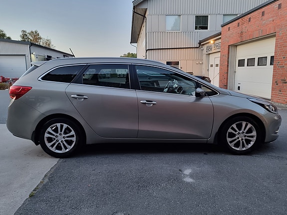 Kia Ceed 10 of 30