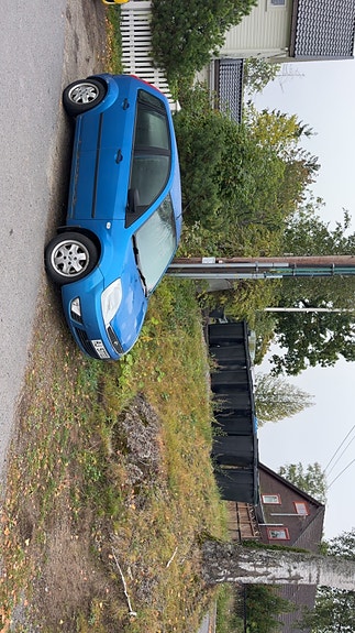 Ford Fiesta 2 of 4