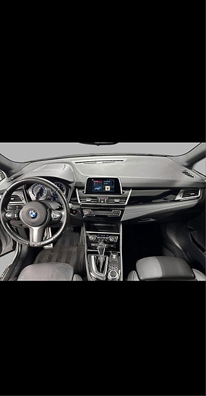 BMW 225xe 6 of 7