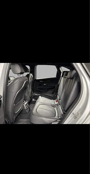 BMW 225xe 5 of 7