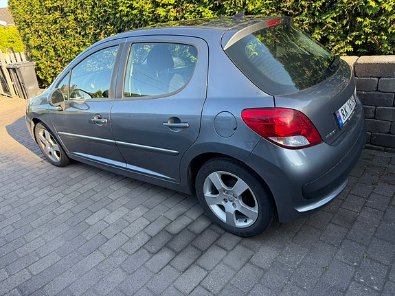 Peugeot 207 8 of 10