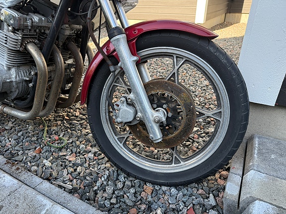 Suzuki GSX750 8 of 18