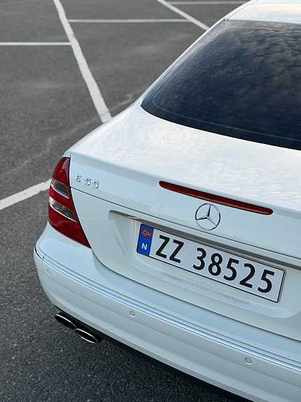 Mercedes-Benz E55 14 of 30