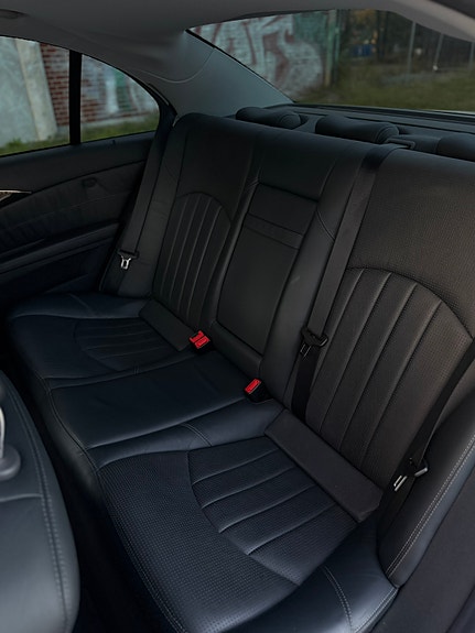 Mercedes-Benz E55 30 of 30