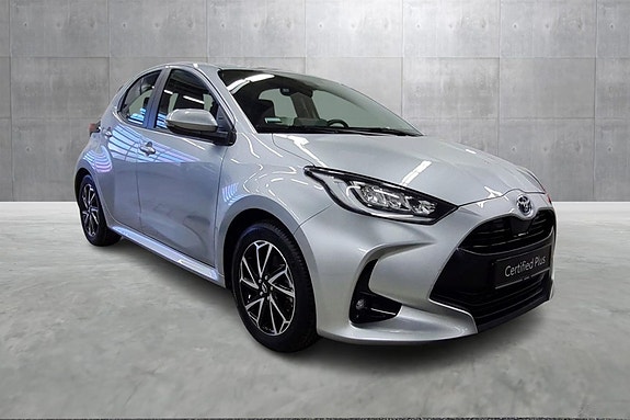 Toyota Yaris 7 of 19