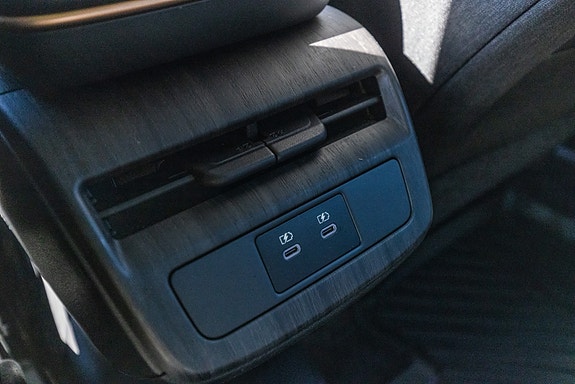 Nissan Ariya 23 of 30