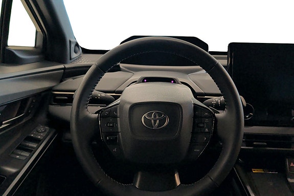 Toyota bZ4X 12 of 22