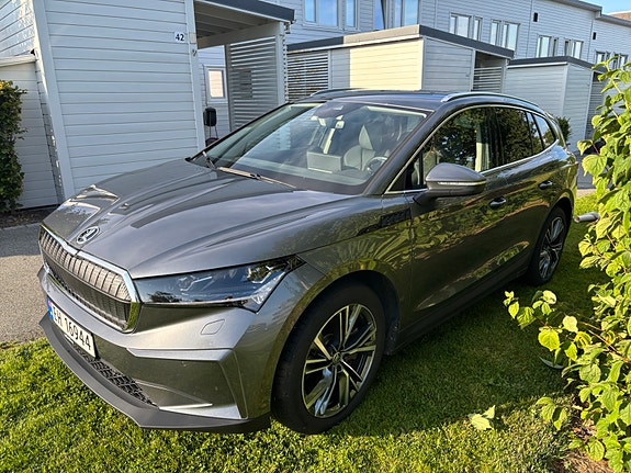 Skoda Enyaq 3 of 7