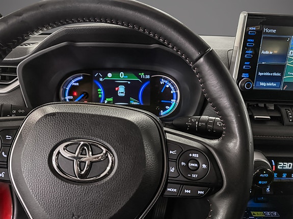Toyota RAV4 Plug-in Hybrid 15 of 29