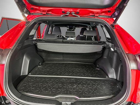 Toyota RAV4 Plug-in Hybrid 26 of 29