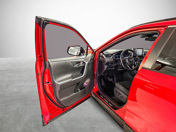 Toyota RAV4 Plug-in Hybrid 9 of 29