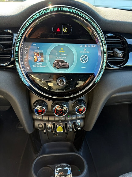MINI Cooper SE 19 of 22