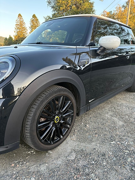 MINI Cooper SE 3 of 22