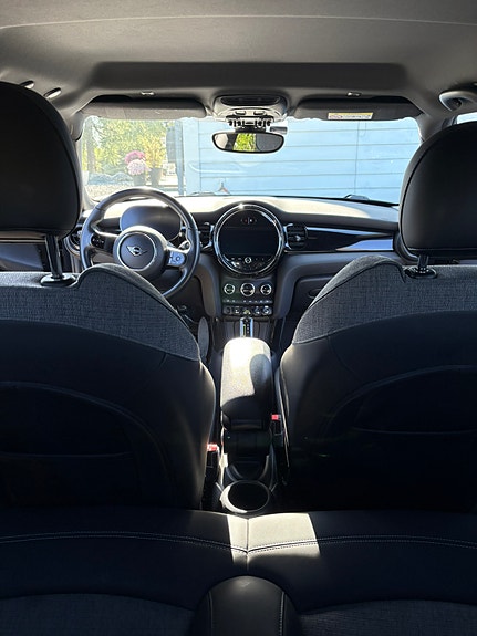 MINI Cooper SE 11 of 22