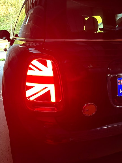 MINI Cooper SE 22 of 22