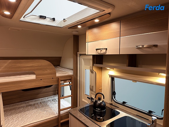 Bürstner PREMIO 440TK | ZIP markise 10 of 23