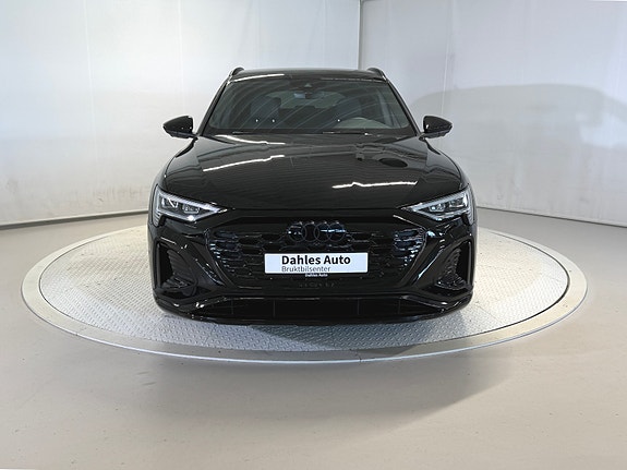 Audi Q8 e-tron 12 of 30