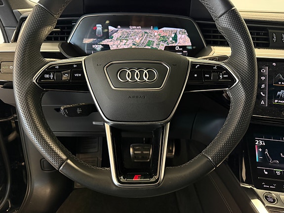 Audi Q8 e-tron 19 of 30