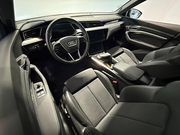 Audi Q8 e-tron 6 of 30