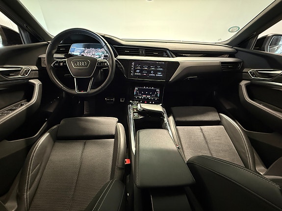 Audi Q8 e-tron 5 of 30
