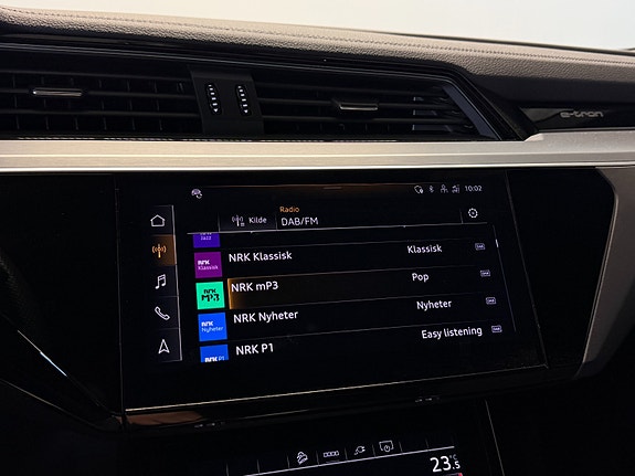 Audi Q8 e-tron 24 of 30
