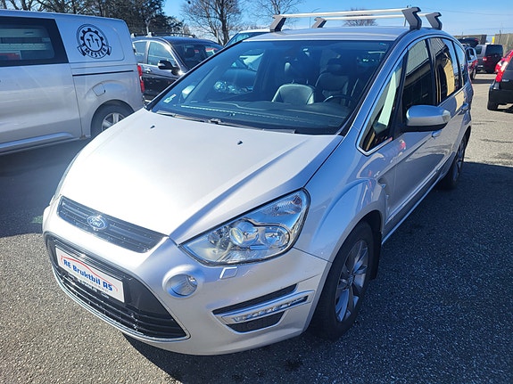 Ford S-MAX 10 of 23