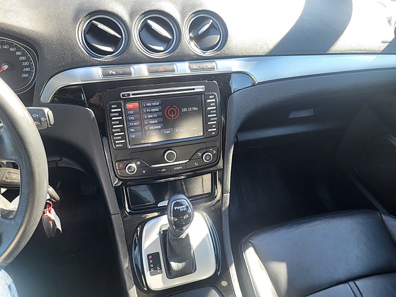 Ford S-MAX 15 of 23