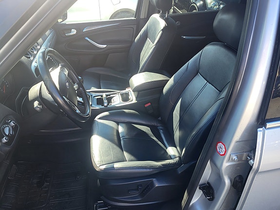 Ford S-MAX 11 of 23