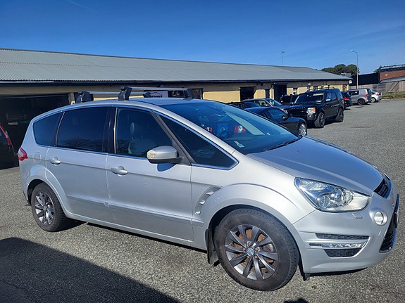 Ford S-MAX 3 of 23