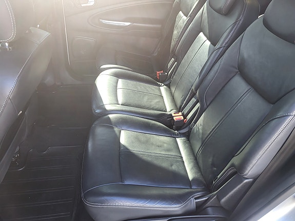 Ford S-MAX 20 of 23