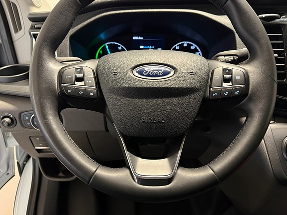 Ford Transit 25 of 30