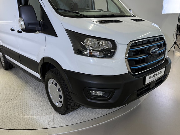 Ford Transit 12 of 30