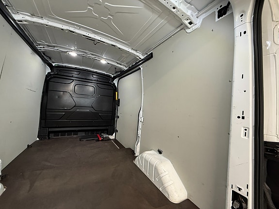 Ford Transit 17 of 30