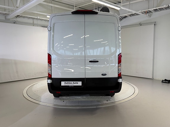 Ford Transit 9 of 30