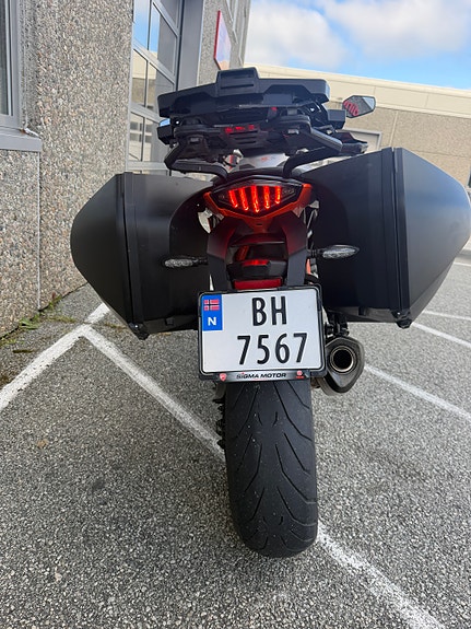 KTM 1290 Super Duke GT 2 of 11