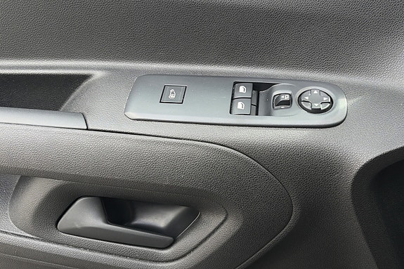 Peugeot Partner 23 of 29