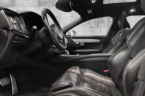 Volvo V90 26 of 30