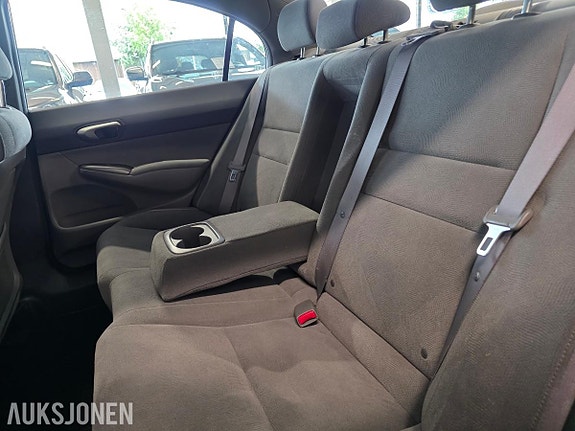 Honda Civic 23 of 30
