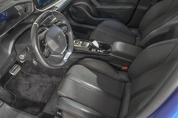 Peugeot e-2008 11 of 20