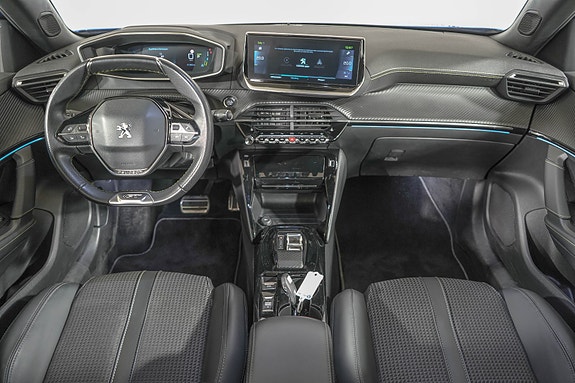 Peugeot e-2008 12 of 20