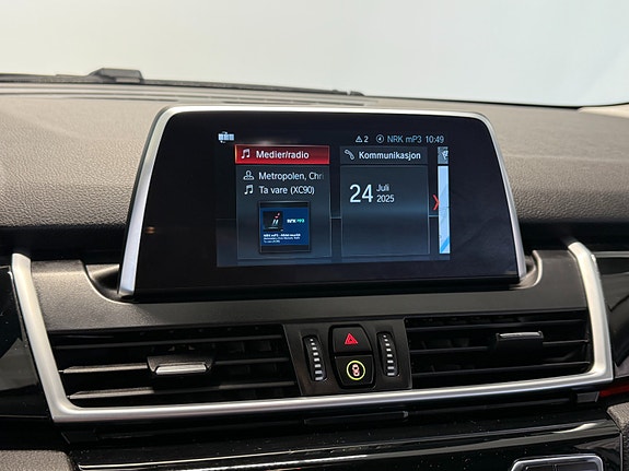 BMW 225xe 23 of 30