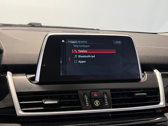 BMW 225xe 25 of 30